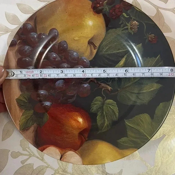 Vtg set of 2 8" CERTIFIED INTERNATIONAL Wiseman Montclaire Grapes Salad Plates - Picture 3 of 3